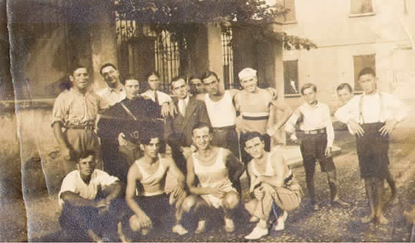 Foto di gruppo. Piazza del Municipio